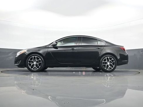 Used 2017 Buick Regal Premium w/ Driver Confidence Package #1 FWD image 28