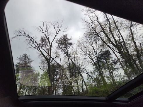 New 2025 Land Rover Defender 90 X-Dynamic SE image 22