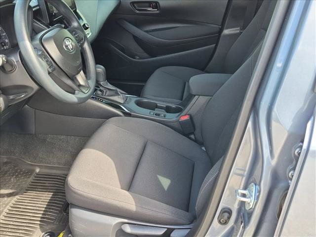 Used 2025 Toyota Corolla LE FWD image 15