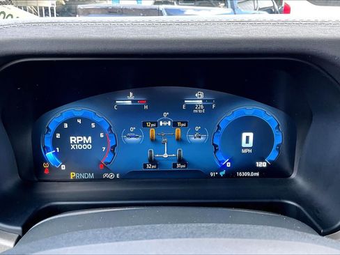 Certified 2025 Ford Bronco Outer Banks AWD/4WD image 26