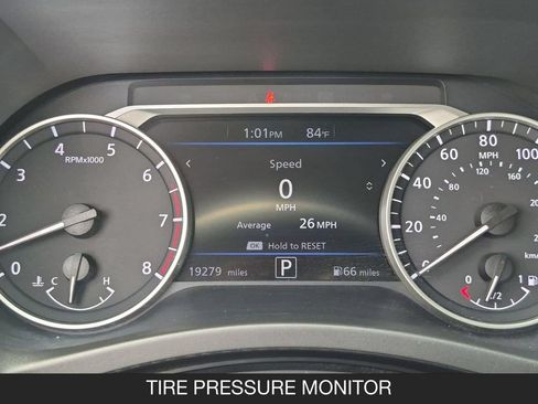 Used 2024 Nissan Sentra SR FWD image 19