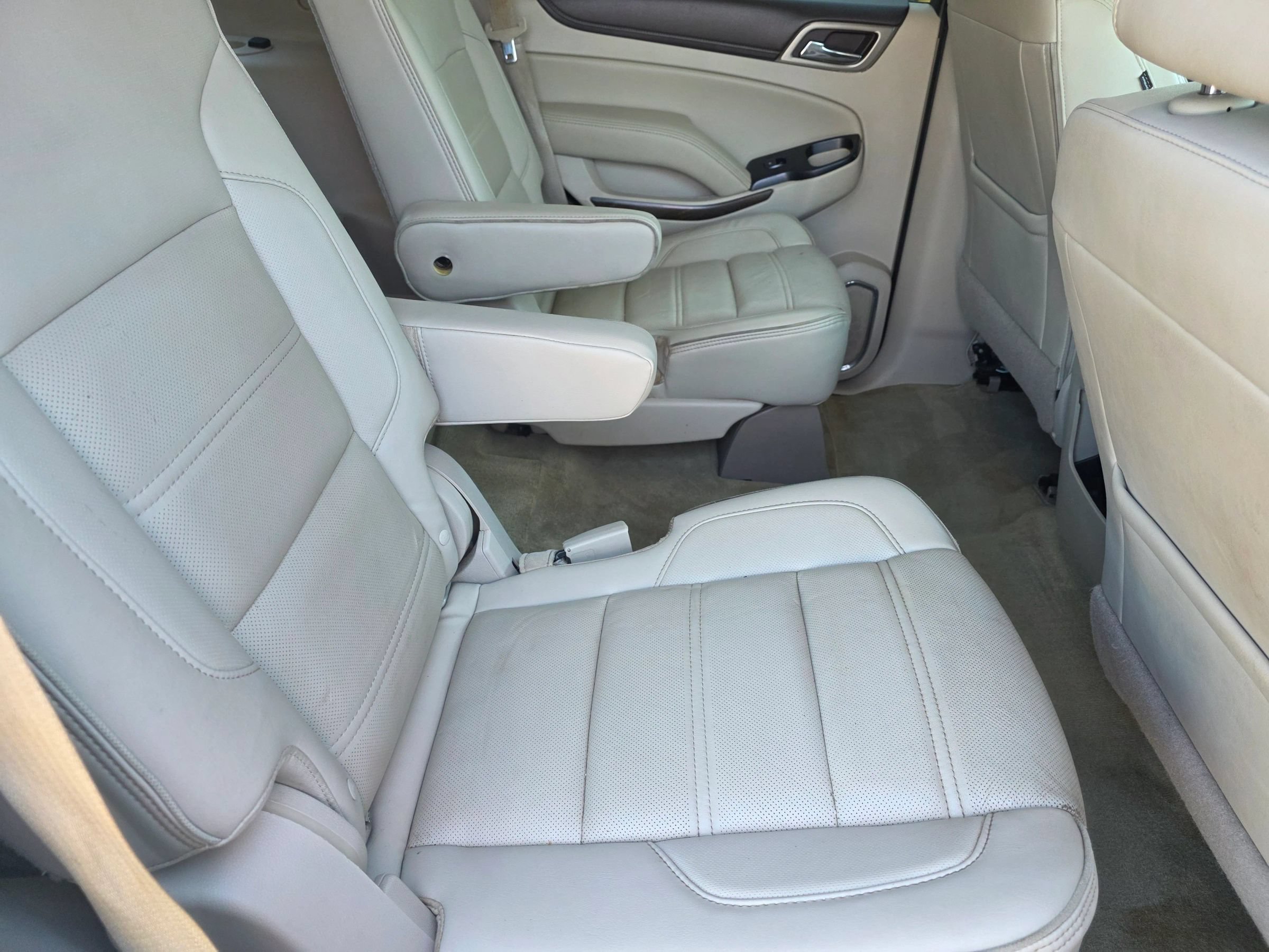 Used 2018 GMC Yukon Denali AWD/4WD image 9