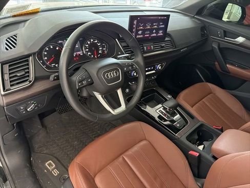 Used 2023 Audi Q5 2.0T Premium Plus w/ Convenience Package AWD/4WD image 9