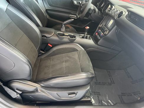 Used 2016 Ford Mustang Shelby GT350 w/ Technology Package image 21