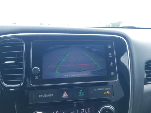 Used 2018 Mitsubishi Outlander LE FWD image 20
