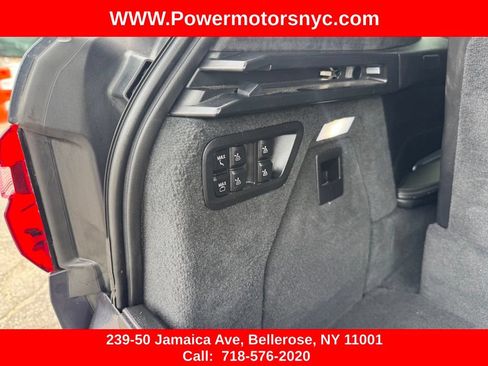 Used 2022 BMW X7 xDrive40i w/ M Sport Package AWD/4WD image 32