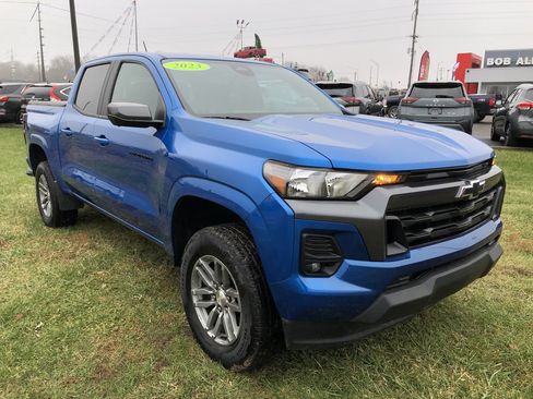 Used 2023 Chevrolet Colorado LT w/ LT Convenience Package II image 7