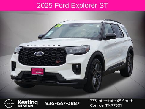 Used 2025 Ford Explorer ST w/ Sun And Sound Package AWD/4WD image 2