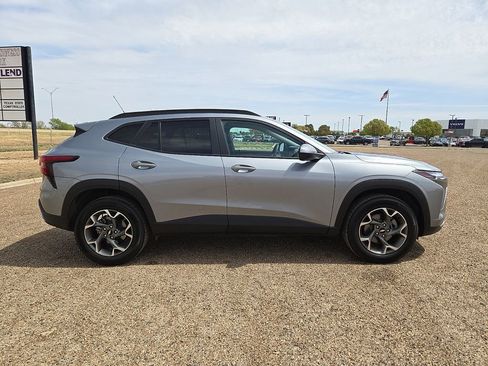 Used 2024 Chevrolet Trax LT image 6