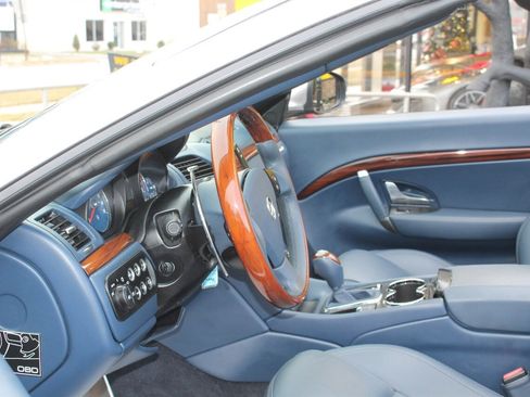 Used 2010 Maserati GranTurismo image 17