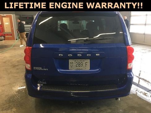 Used 2020 Dodge Grand Caravan SE image 8