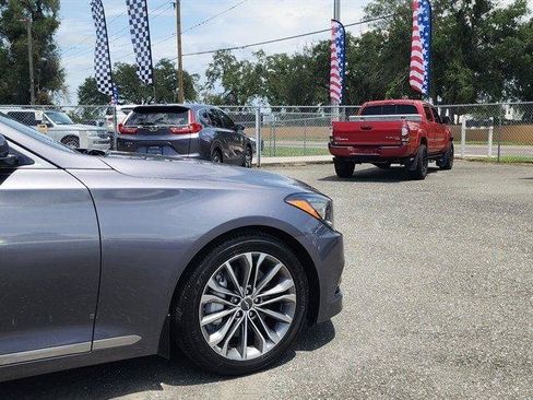 Used 2015 Hyundai Genesis 3.8 RWD image 7