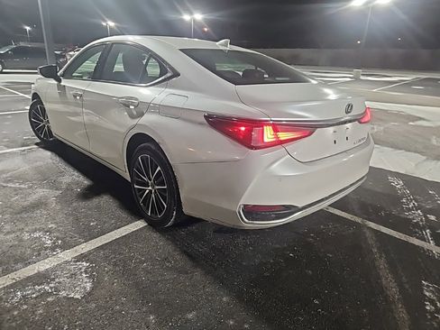 Used 2022 Lexus ES 250 w/ Premium Package image 5