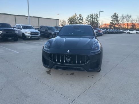 Used 2023 Maserati Grecale GT image 2