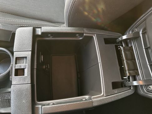 Used 2018 Jeep Wrangler Unlimited Rubicon w/ Cold Weather Group image 75