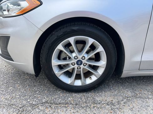 Used 2019 Ford Fusion SE image 27