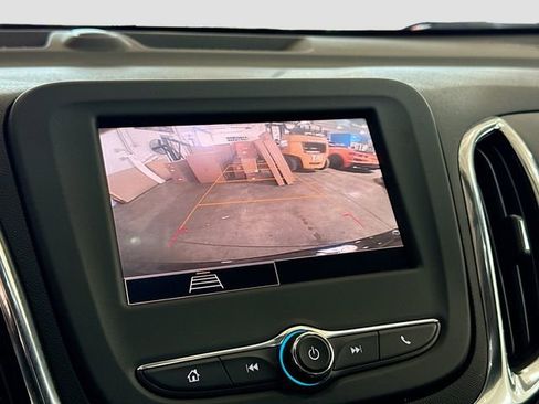 Used 2023 Chevrolet Equinox LT image 14