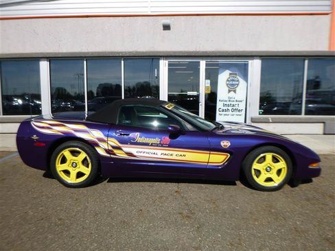 Used 1998 Chevrolet Corvette Convertible w/ Memory Pkg RWD image 11