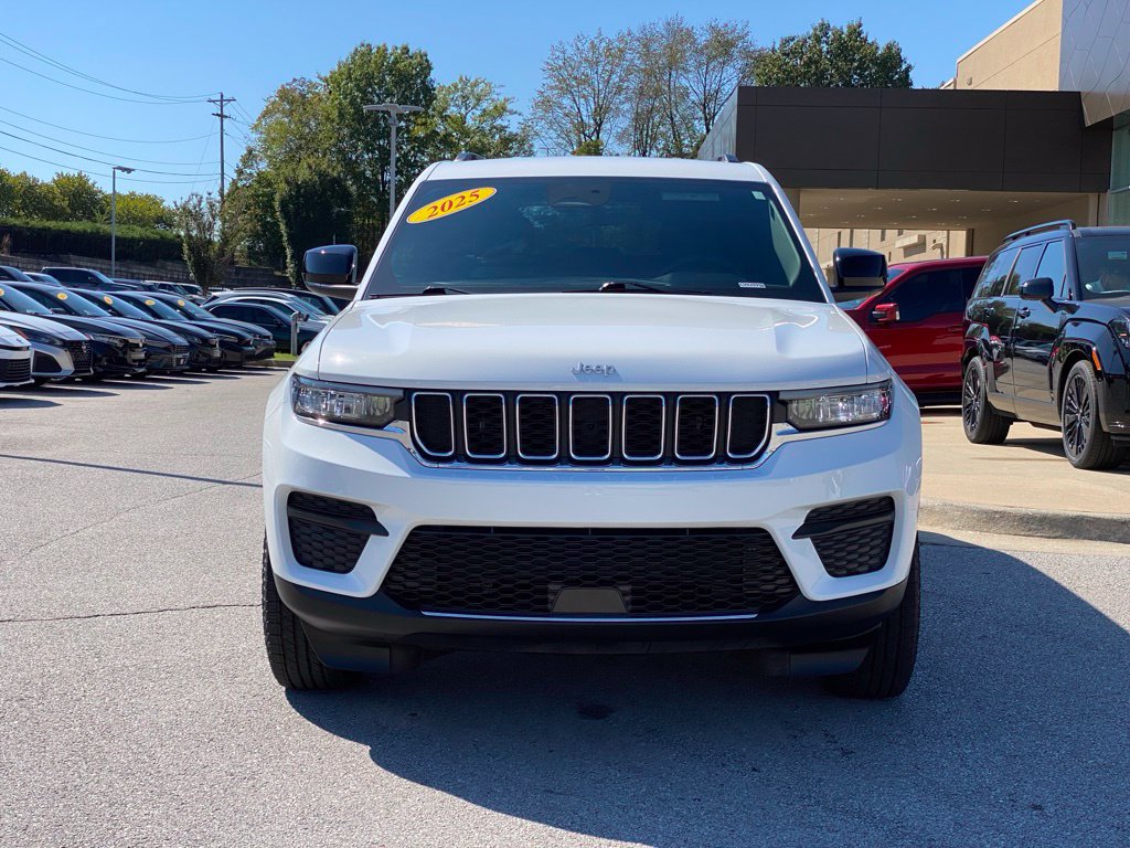 Used 2025 Jeep Grand Cherokee Laredo w/ MOPAR Finishing Package RWD image 2