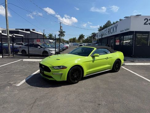 Used 2020 Ford Mustang Premium RWD image 1