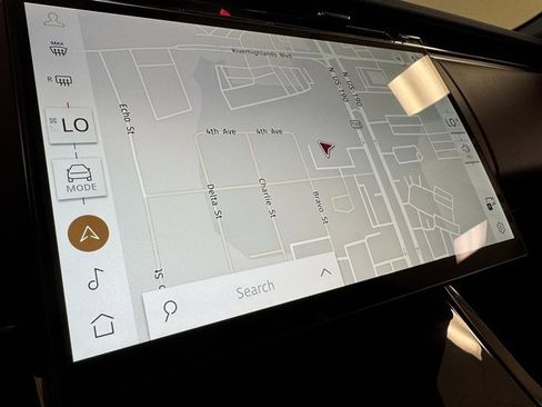 Used 2024 Land Rover Range Rover Sport Dynamic SE image 16