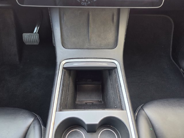 Used 2024 Tesla Model Y Long Range AWD/4WD image 36