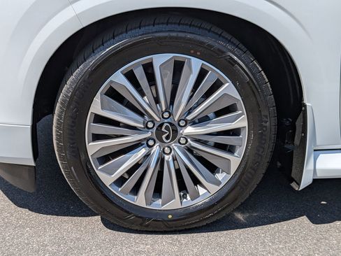 New 2026 INFINITI QX80 Luxe AWD/4WD image 10