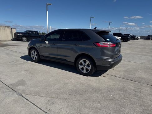 Used 2022 Ford Edge SE image 8