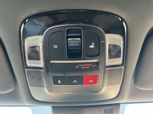 Used 2023 Hyundai Sonata Limited w/ Preferred Accessory Package FWD image 33