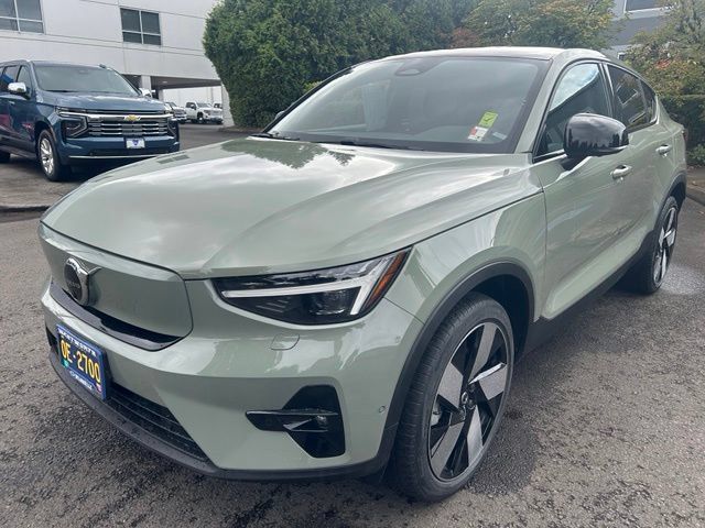 Used 2023 Volvo C40 P8 Recharge Ultimate AWD/4WD image 3