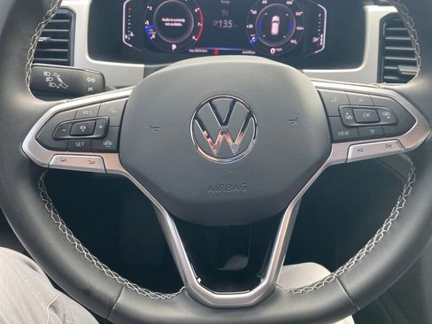 Used 2022 Volkswagen Atlas Cross Sport SE AWD/4WD image 16