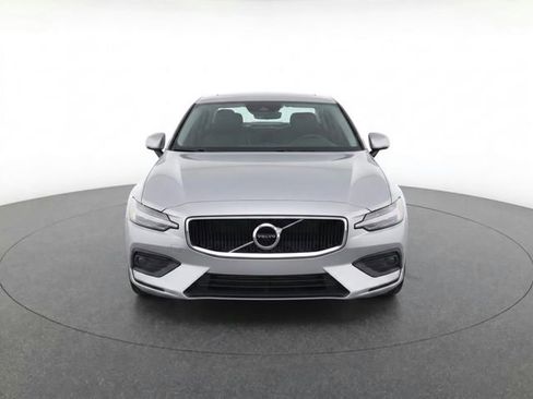Used 2020 Volvo S60 T5 Momentum FWD image 44