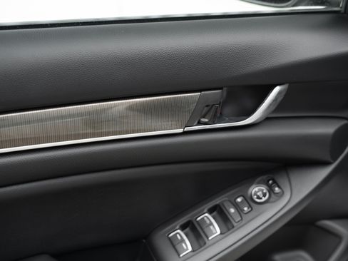Used 2021 Honda Accord Sport Special Edition image 17