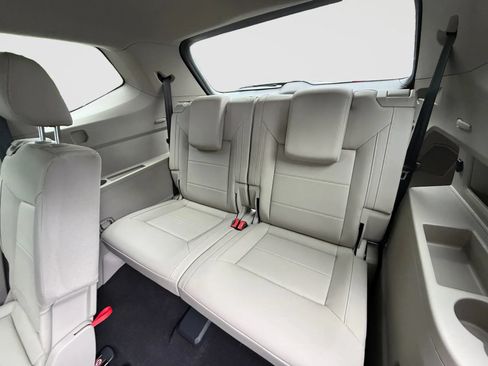 Used 2021 Volkswagen Atlas SE w/ Panoramic Sunroof Package AWD/4WD image 16