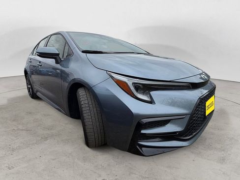 Used 2025 Toyota Corolla SE w/ SE Premium Package AWD/4WD image 5