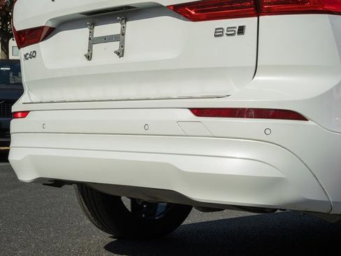 Certified 2022 Volvo XC60 B5 Momentum w/ Climate Package image 8