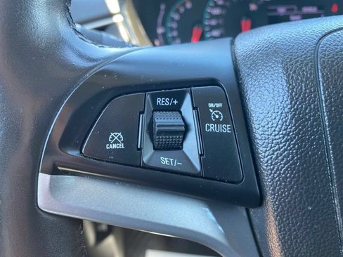 Used 2019 Chevrolet Trax LT w/ LT Convenience Package AWD/4WD image 24