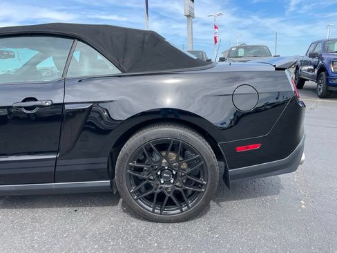 Used 2011 Ford Mustang Shelby GT500 RWD image 28