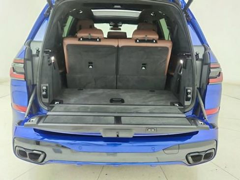 Used 2025 BMW X7 M60i image 14