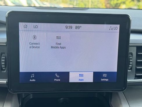 Used 2023 Ford Explorer XLT w/ Equipment Group 202A AWD/4WD image 32