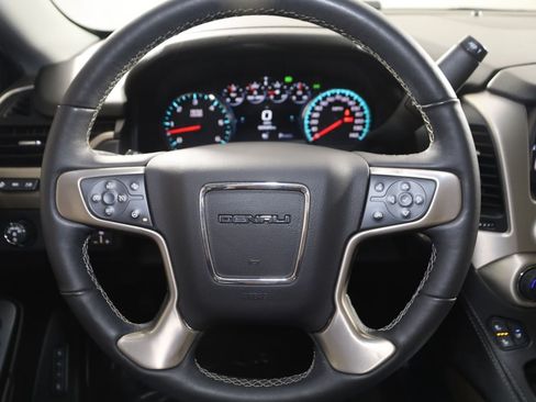 Used 2018 GMC Yukon Denali w/ Denali Ultimate Package AWD/4WD image 38