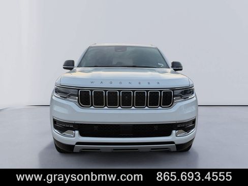 Used 2024 Jeep Wagoneer Series II w/ Convenience Group I AWD/4WD image 8