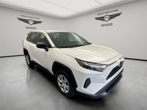 Used 2023 Toyota RAV4 LE FWD image 7