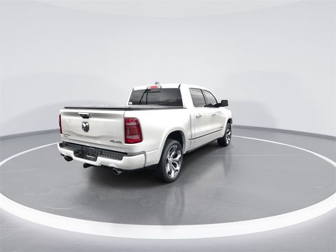 Used 2020 RAM 1500 Limited w/ Body Color Bumper Group image 8