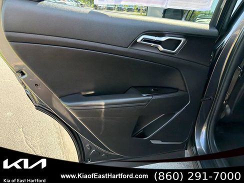 Certified 2023 Kia Sportage EX AWD/4WD image 16
