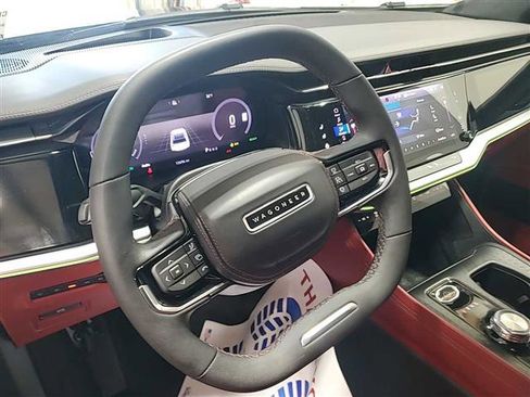 Used 2024 Jeep Wagoneer Launch Edition image 8