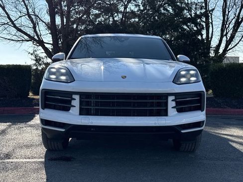 Used 2024 Porsche Cayenne image 11
