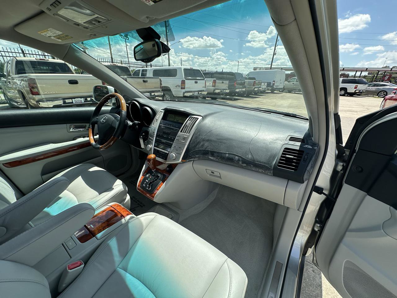 Used 2005 Lexus RX 330 w/ Premium Pkg FWD image 62