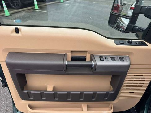 Used 2011 Ford F250 Lariat w/ Lariat Ultimate Pkg image 15