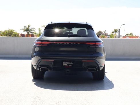 Certified 2024 Porsche Macan AWD/4WD image 10